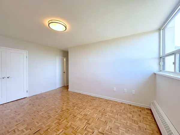 12 Rockford RD #708, Toronto C07, ON M2R 3A2