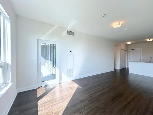 2333 Taunton RD #407, Oakville, ON L6H 0N5