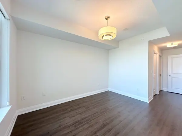 2333 Taunton RD #901, Oakville, ON L6H 0N5