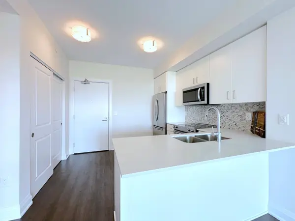 2333 Taunton RD #407, Oakville, ON L6H 0N5