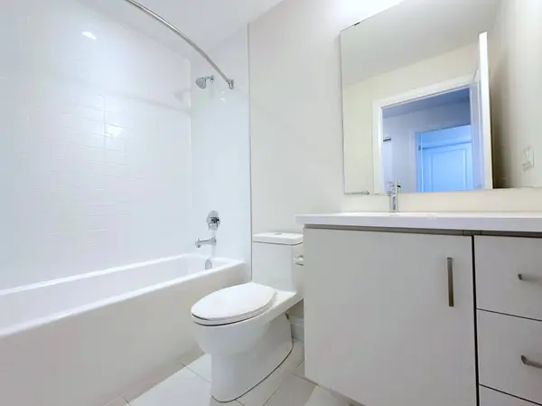 2333 Taunton RD #901, Oakville, ON L6H 0N5