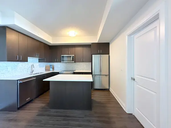 2333 Taunton RD #901, Oakville, ON L6H 0N5