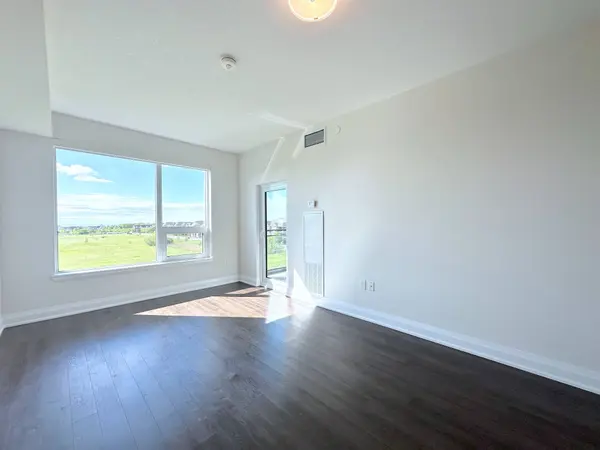 2333 Taunton RD #407, Oakville, ON L6H 0N5