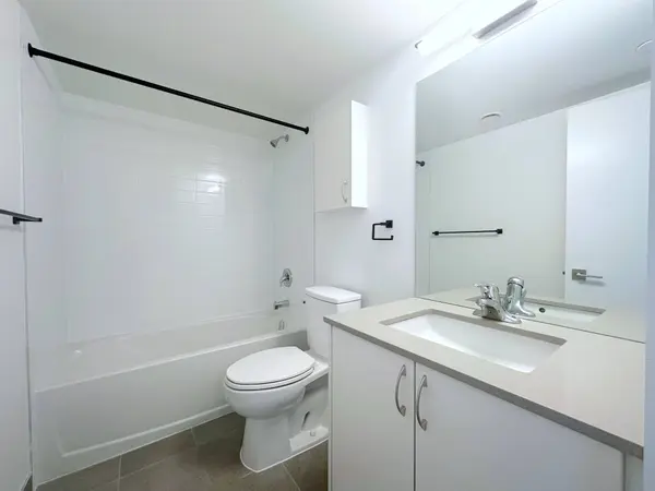 2 River Plate ST #307, Ajax, ON L1S 0G6
