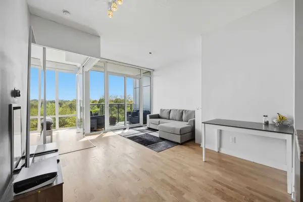 88 Park Lawn RD #303, Toronto W06, ON M8Y 0B5