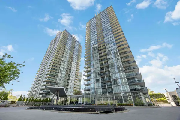 88 Park Lawn RD #303, Toronto W06, ON M8Y 0B5