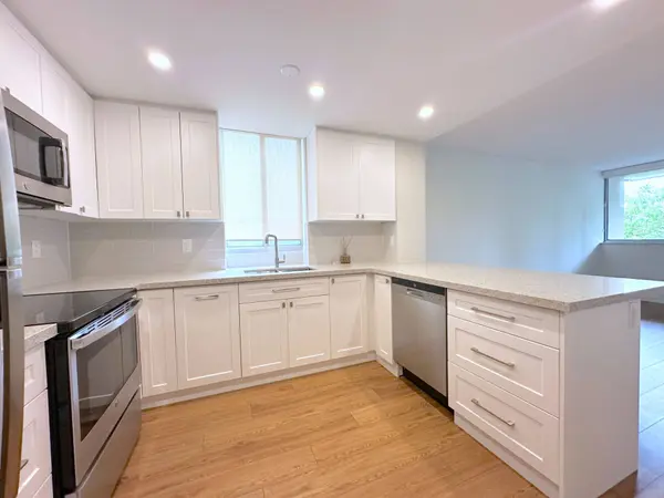 165 La Rose AVE #301, Toronto W09, ON M9P 3S9