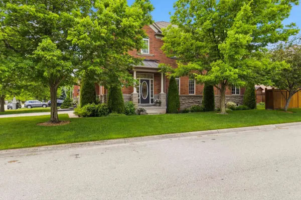 240 Duskywing WAY, Oakville, ON L6L 6X5