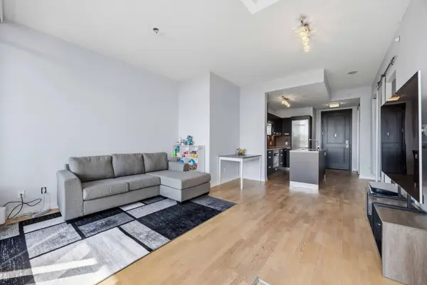 88 Park Lawn RD #303, Toronto W06, ON M8Y 0B5