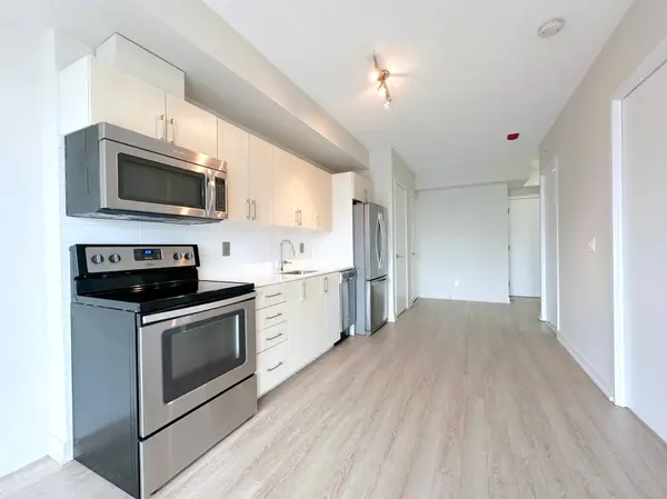 763 Woodbine AVE #406, Toronto E02, ON M4E 2J4
