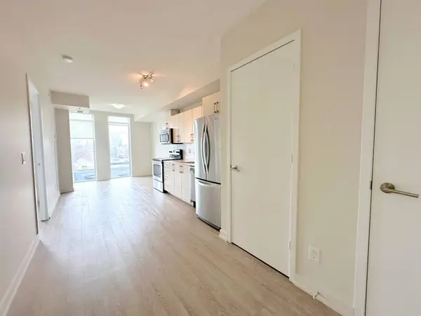 763 Woodbine AVE #406, Toronto E02, ON M4E 2J4