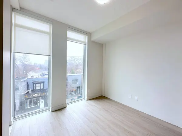 763 Woodbine AVE #406, Toronto E02, ON M4E 2J4