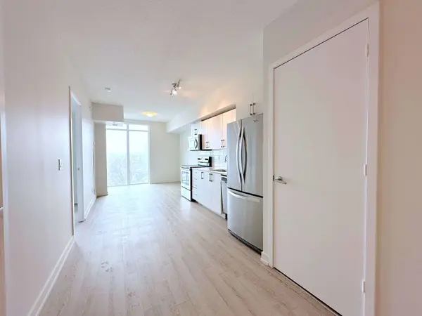 763 Woodbine AVE #605, Toronto E02, ON M4E 2J4