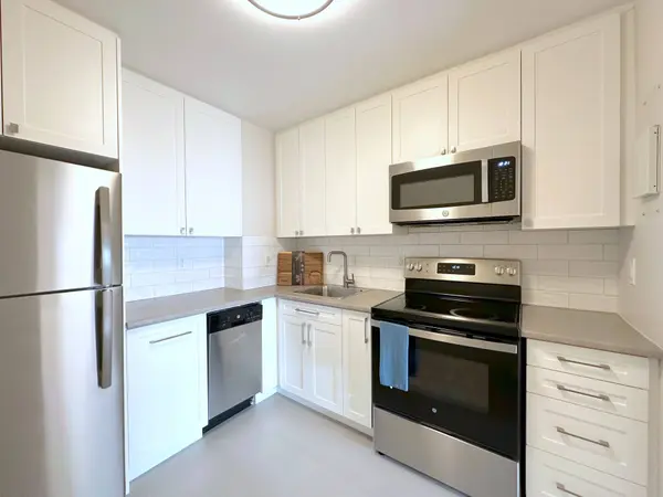 30 Denton AVE #1021, Toronto E06, ON M1L 4P2