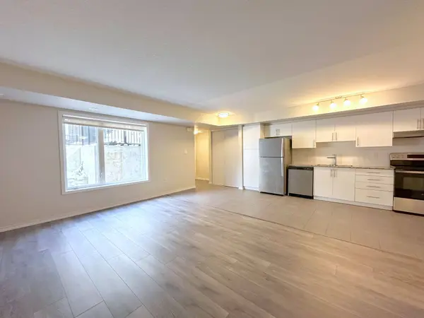 35 Valley Woods RD #513, Toronto C13, ON M3A 2R5