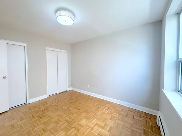 276 St Clair AVE W #104, Toronto C02, ON M4V 1R9