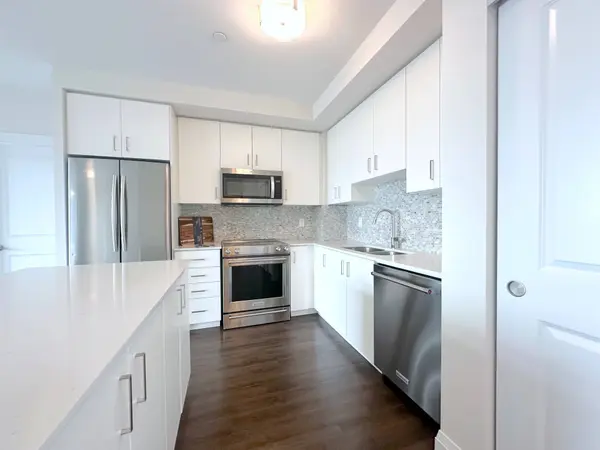 2333 Taunton RD #734, Oakville, ON L6H 0N5