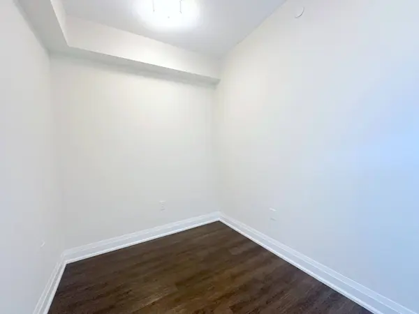 2333 Taunton RD #411, Oakville, ON L6H 0N5
