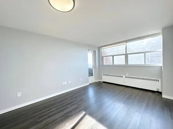 2575 Danforth AVE #1105, Toronto E02, ON M4C 1L5