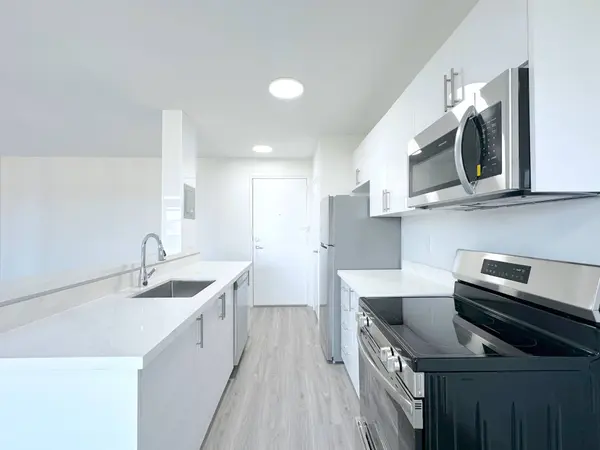 79 Jameson AVE #716, Toronto W01, ON M6K 2V3
