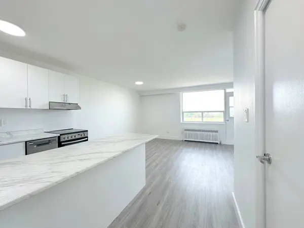 79 Jameson AVE #303, Toronto W01, ON M6K 2V3