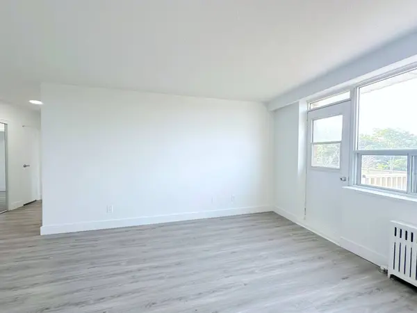 79 Jameson AVE #301, Toronto W01, ON M6K 2V3