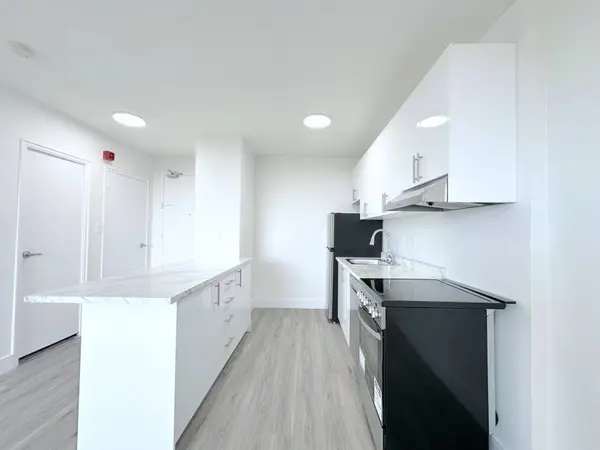 79 Jameson AVE #303, Toronto W01, ON M6K 2V3