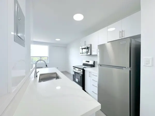 79 Jameson AVE #301, Toronto W01, ON M6K 2V3