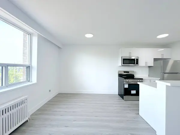 79 Jameson AVE #301, Toronto W01, ON M6K 2V3