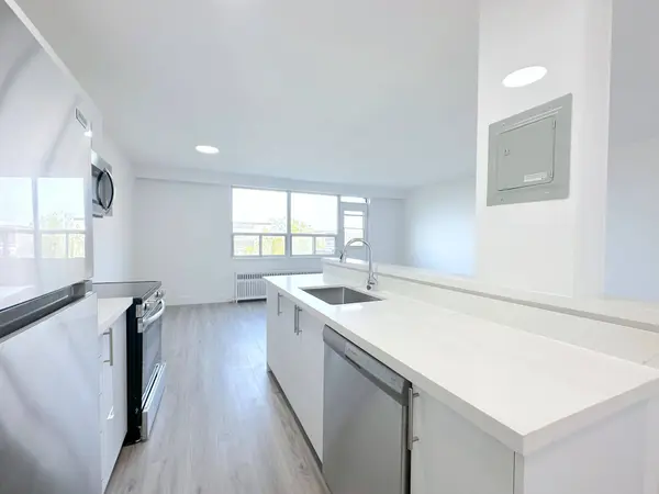 79 Jameson AVE #716, Toronto W01, ON M6K 2V3