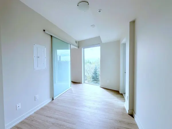 763 Woodbine AVE #613, Toronto E02, ON M4E 2J4