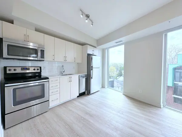 763 Woodbine AVE #613, Toronto E02, ON M4E 2J4