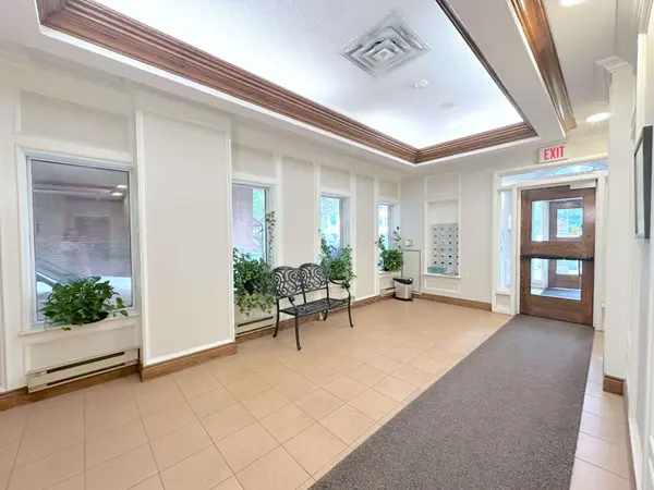 268 Merton ST #205, Toronto C10, ON M4S 1A9