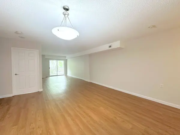 268 Merton ST #205, Toronto C10, ON M4S 1A9
