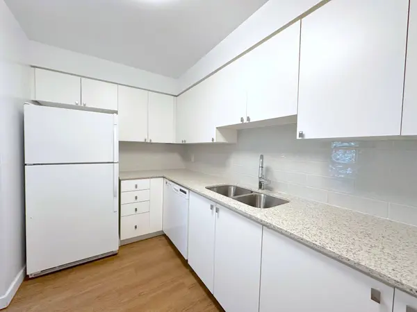268 Merton ST #205, Toronto C10, ON M4S 1A9