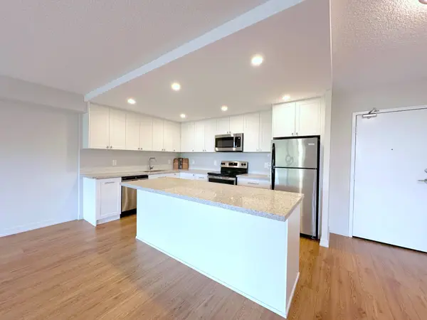 165 La Rose AVE #508, Toronto W09, ON M9P 3S9
