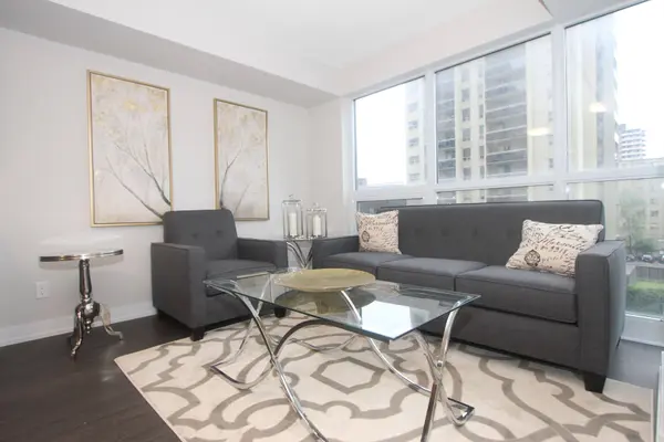 561 Sherbourne ST #3207