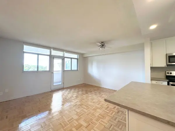 30 Denton AVE #519, Toronto E06, ON M1L 4P2