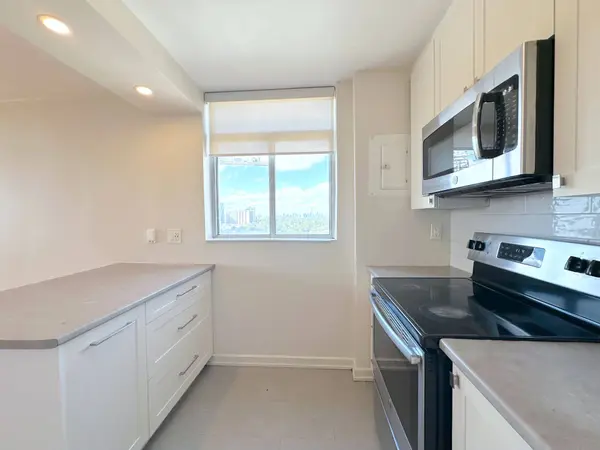 30 Denton AVE #1524, Toronto E06, ON M1L 4P2