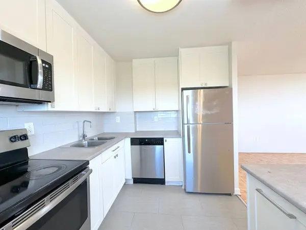 30 Denton AVE #1524, Toronto E06, ON M1L 4P2