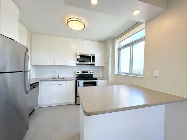 30 Denton AVE #925, Toronto E06, ON M1L 4P2