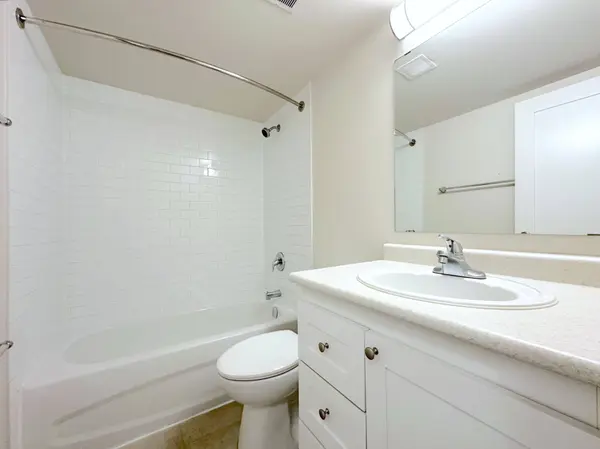 30 Denton AVE #1602, Toronto E06, ON M1L 4P2