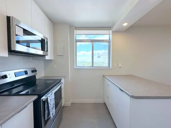 30 Denton AVE #925, Toronto E06, ON M1L 4P2