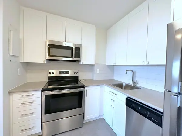 30 Denton AVE #519, Toronto E06, ON M1L 4P2