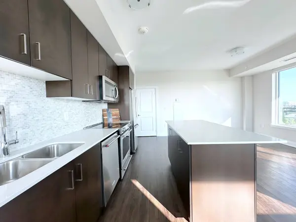 2333 Taunton RD #1006, Oakville, ON L6H 0N5