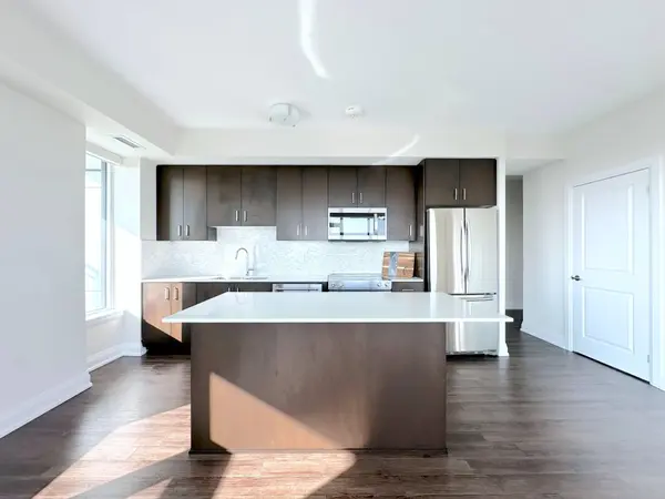 2333 Taunton RD #1006, Oakville, ON L6H 0N5
