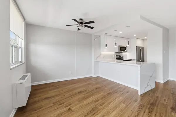 125 Forsythe ST #1201, Oakville, ON L6K 3K1