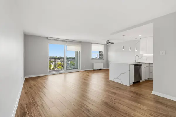 125 Forsythe ST #1201, Oakville, ON L6K 3K1
