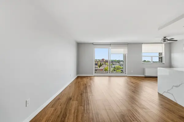 125 Forsythe ST #1201, Oakville, ON L6K 3K1