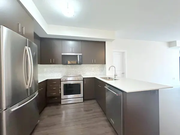 2333 Taunton RD #319, Oakville, ON L6H 0N5